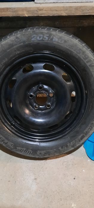 Se vând 2 jante 5x112 R15