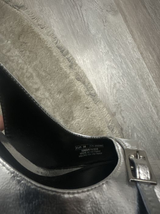 Босоножки на каблуках от Zara