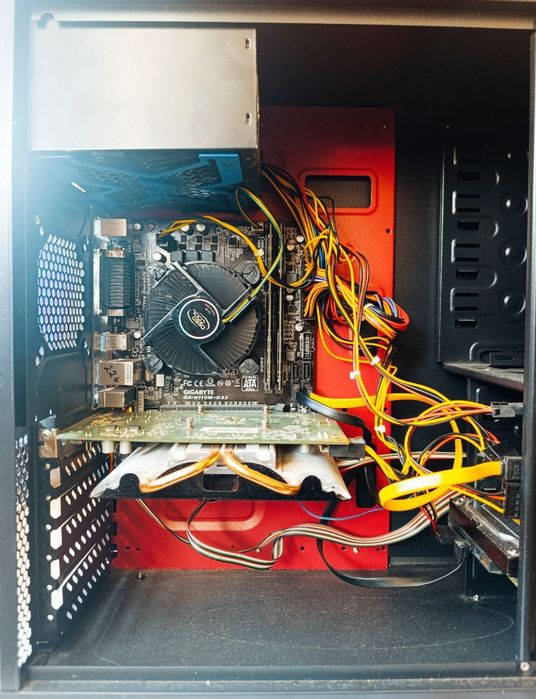 Мат.плата H110, CPU G4400, ОЗУ 8GB, SSD 256GB + HDD 500GB