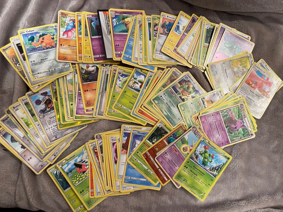 POKEMON колекционерски карти