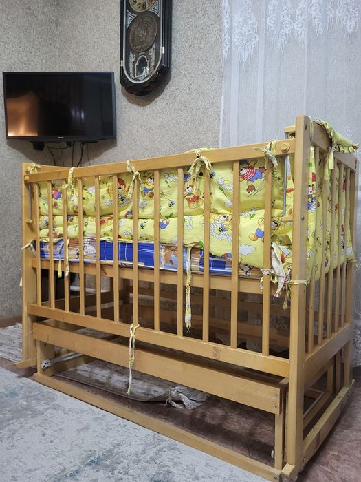 Детская кроватка