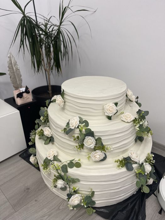 Macheta tort de inchiriat