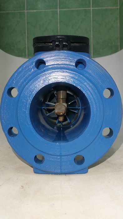 Водяной счётчик марка СТВ производства Россия диаметр- 100