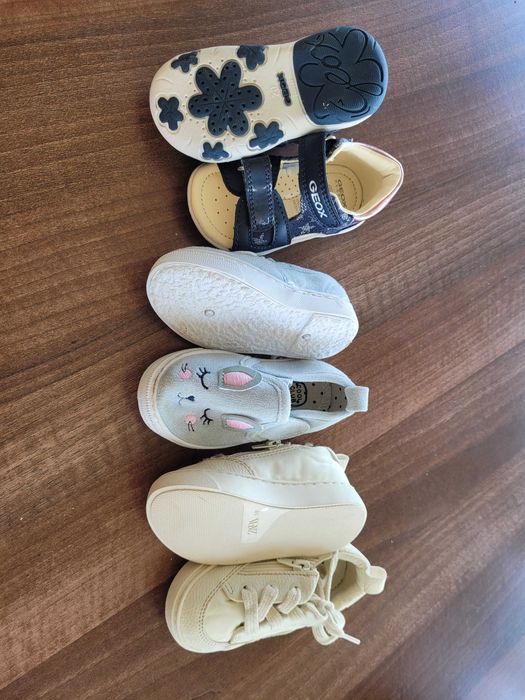 Papuci marimile 19-20 ca noi