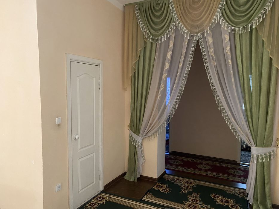 Hovli sotiladi kottej