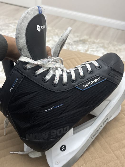 Хоккейные коньки