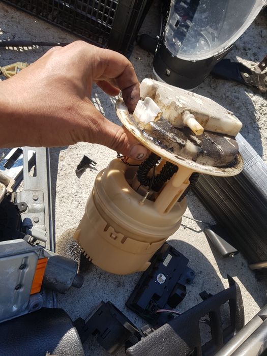 Бензинова помпа и абс помпа за пежо 206 1.6