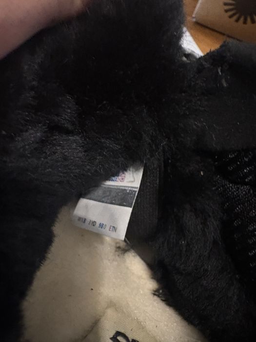 UGG Lowmel Black - 36 x2