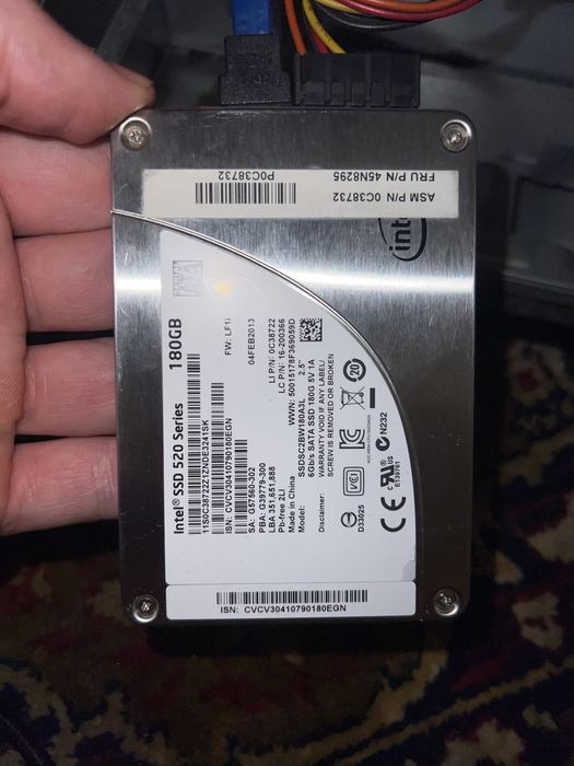 Продавам настолен компютър Dell OptiPlex 390 i5 8GB