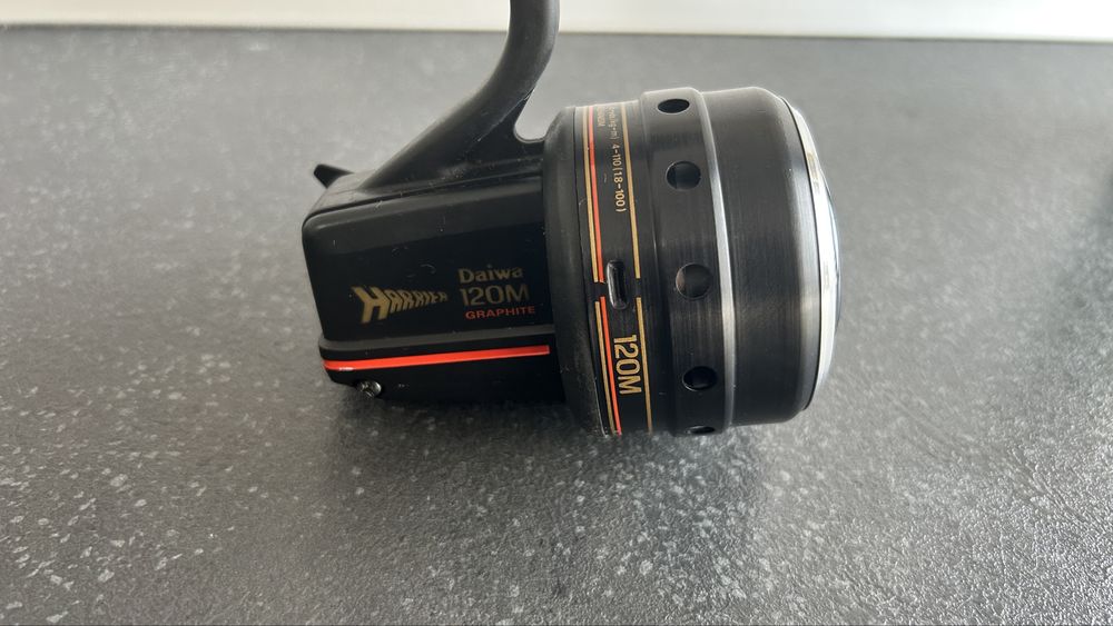 Vând 2 mulinete Daiwa vintage