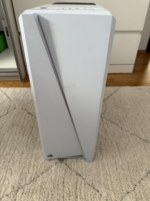 Vand PC de Gaming (Sistem,calculator,unitate)