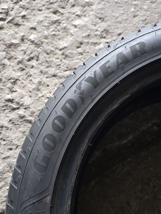 225 45 17  good year