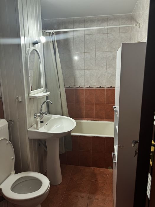 Apartament de închiriat – parter