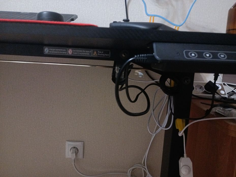 стол игровой регулируемый