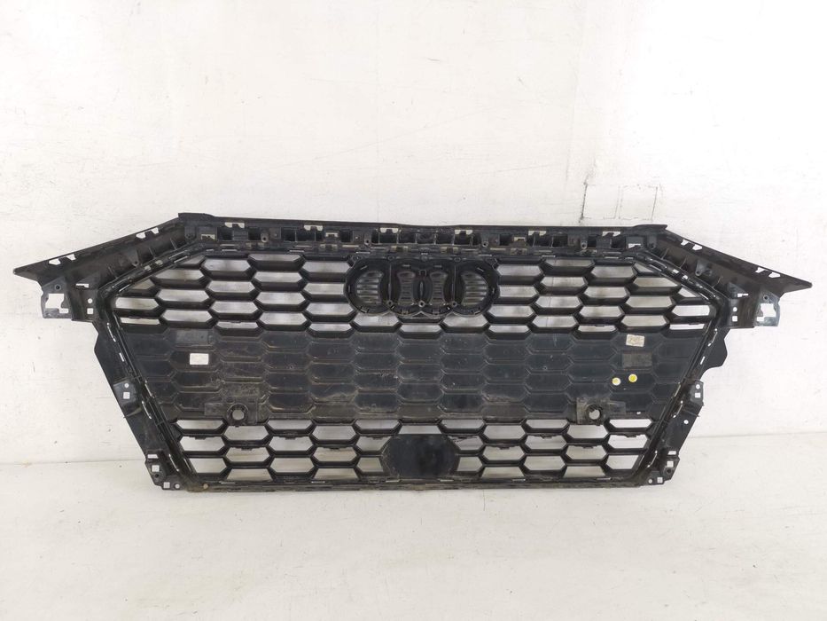 Решетка Радиатор Ауди А3 / Audi A3 8Y [ - ] С-Линия Оригинална В Добро