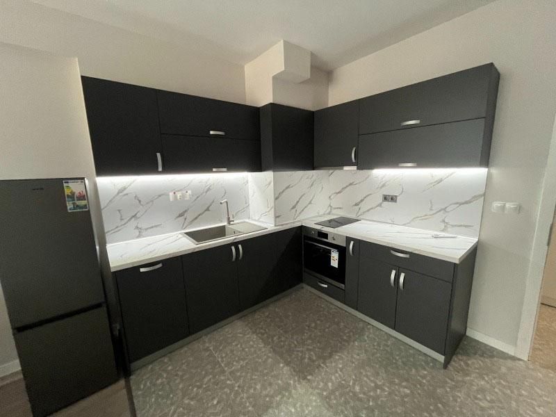 Дава се под наем Тристаен апартамент в Пловдив, Младежки Хълм - 88 кв.м за 750 € - Снимка #2