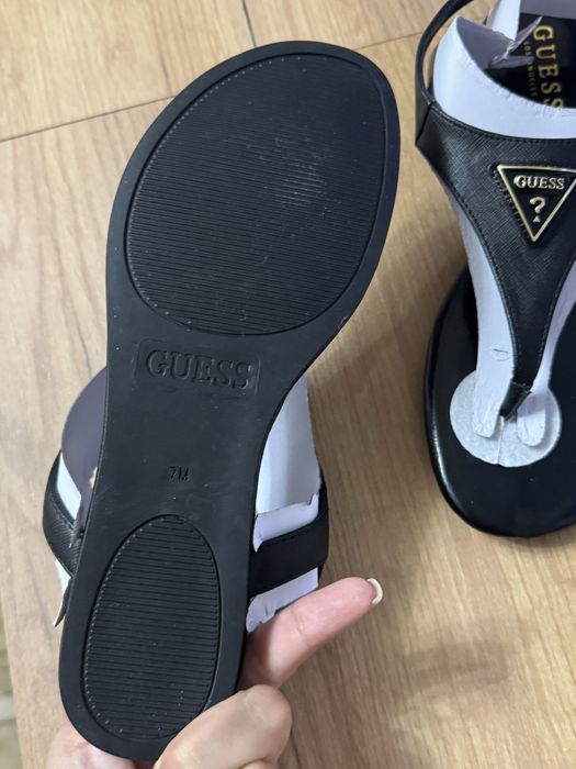 Сандалии Guess оригинал