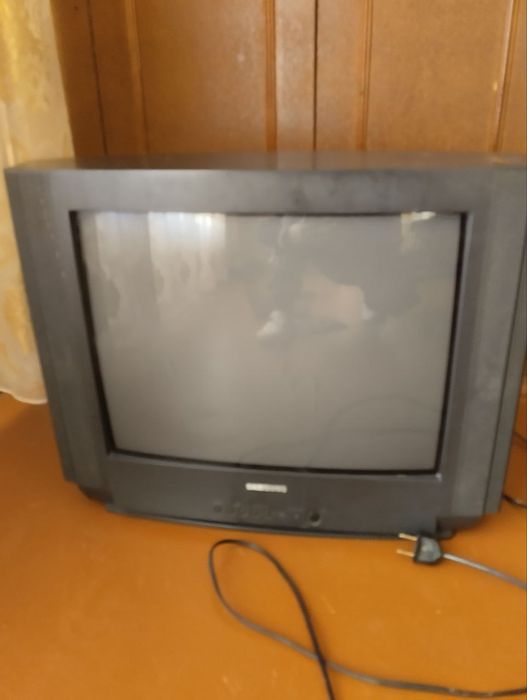 Телевизор samsung