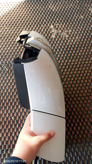 Продаю зеркало chevrolet правый!!