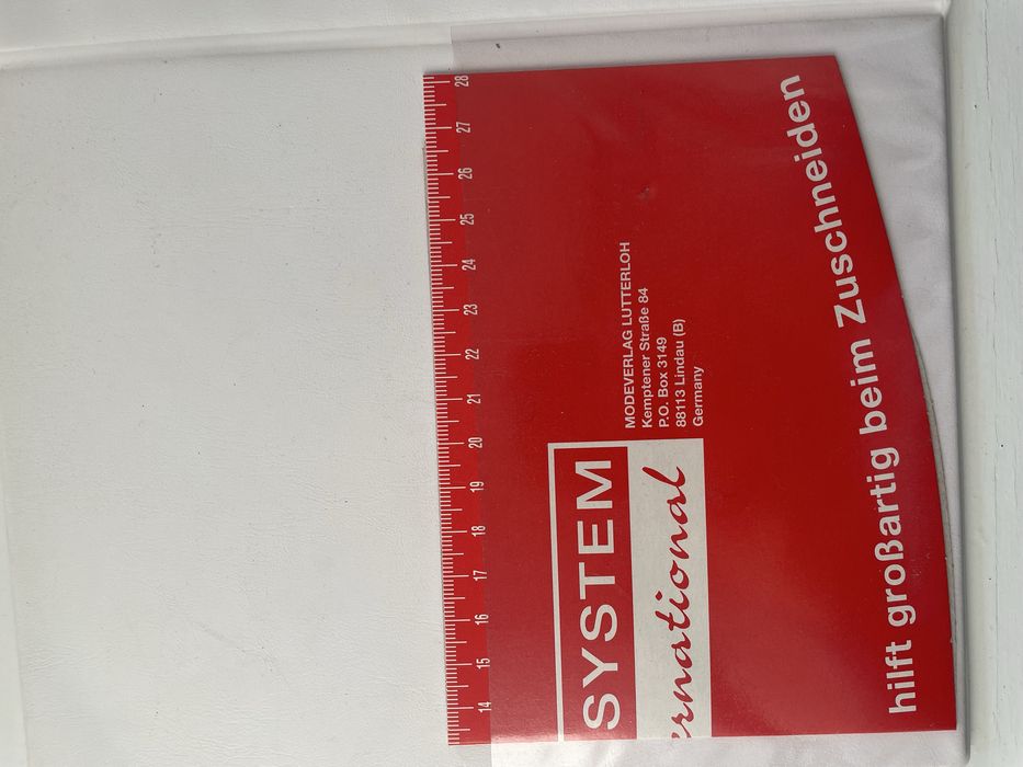 Manualul Lutterloph-Fashion-Indicații practice pt croitorese amatoare