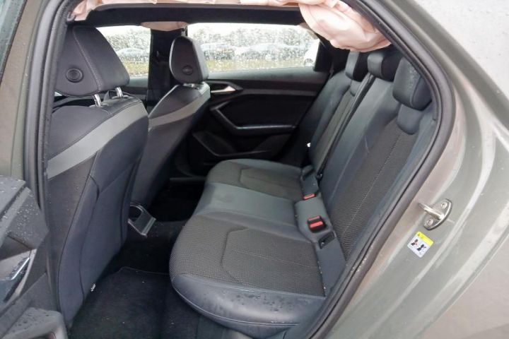 Dezmembrez Audi A1 2