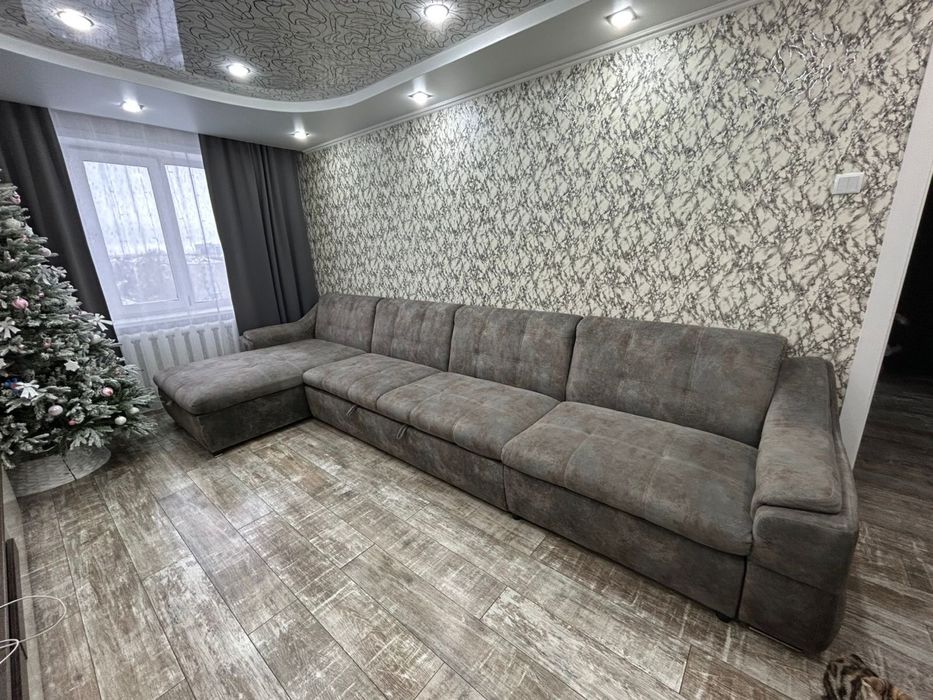 Продам диван.