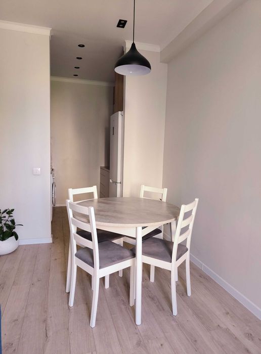 Стол раздвижной  (без стульев)