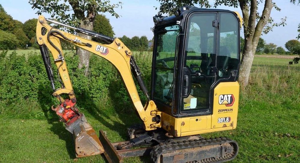 Miniexcavator CAT 301.6, an 2020, 2 tone, powertilt, 1x cupa taluz !