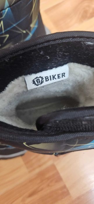 Продам зимние сапоги на мальчика