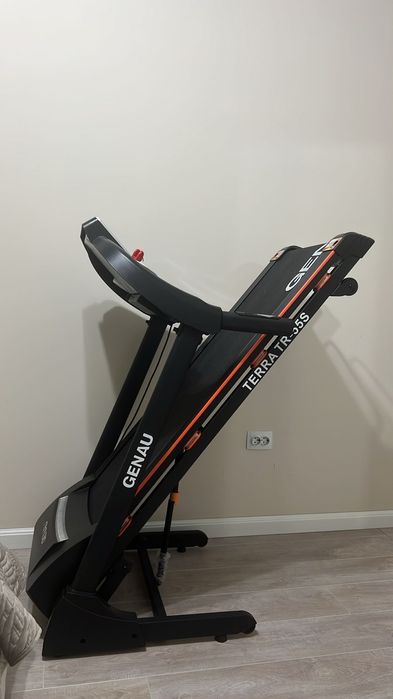 Продам беговую дорожку