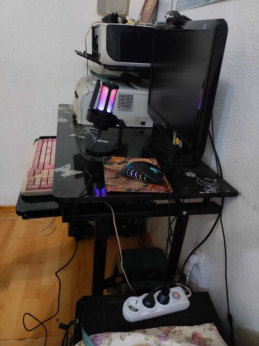 Компьютерный стол