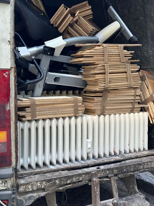 Демонтаж радиатори и климатици, къртене и извозване