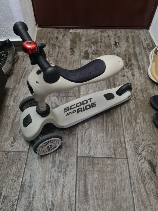 Trotineta SCOOT and RIDE