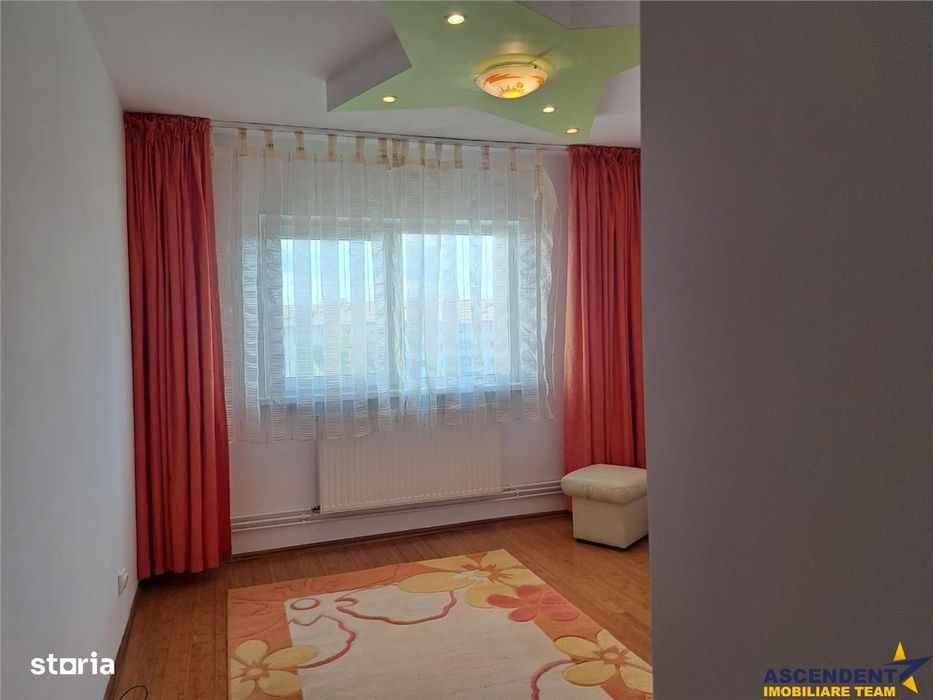 Apartament generos 3 camere de inchiriat, in zona apreciabila, Nicolae