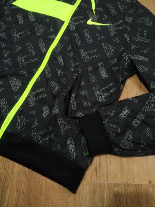 Jachetă damă Nike mărimea M