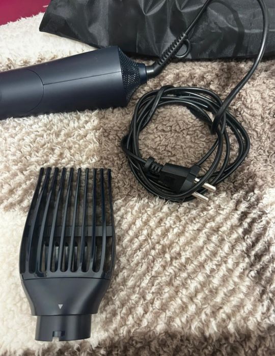 Perie cu aer cald Philips