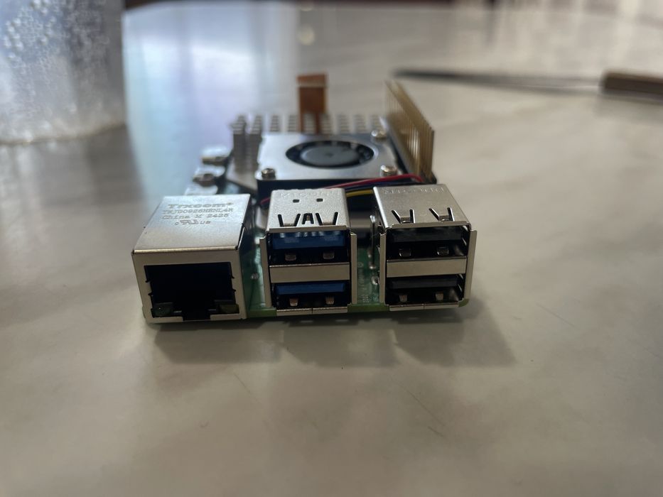 Raspberry Pi 5 8GB + AI HAT+ 26 TOPS Hailo-8 + Active Cooler | Kit AI, Home Assistant, OpenCV, YOLO