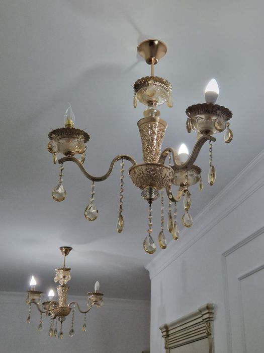 Люстра продается СРОЧНО 2 штуки