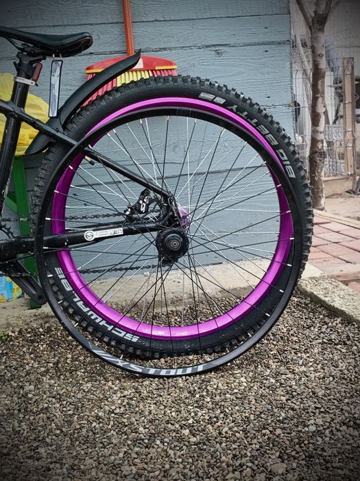 Roata Stout 27.5 fața