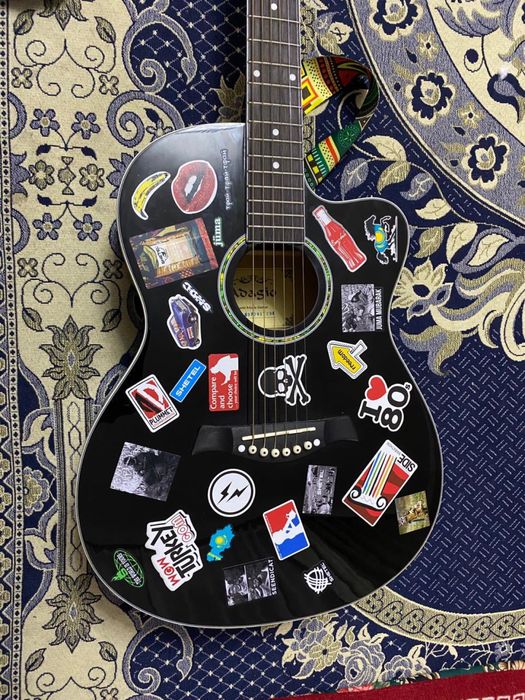 Гитара Adagio в харошем состоянии