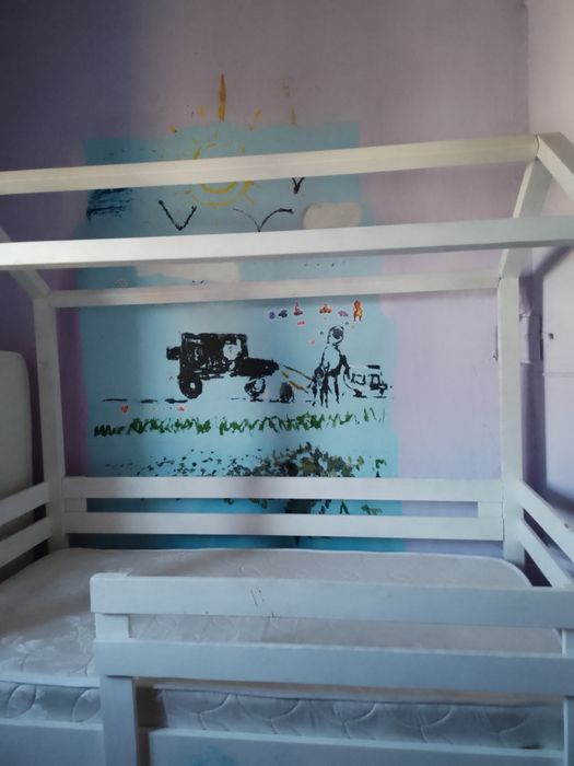 Кроватка детская, с очень удобными бортиками