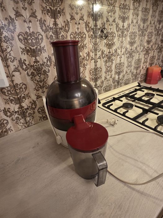 Storcător fructe si legume Philips HR1855