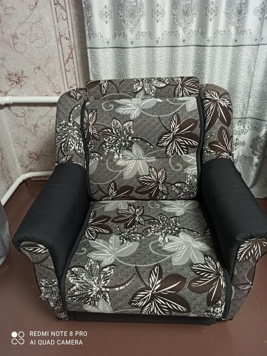 Продам диван + два кресла-кровати 30000