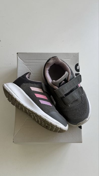 Кроссовки Adidas детские 23 размер