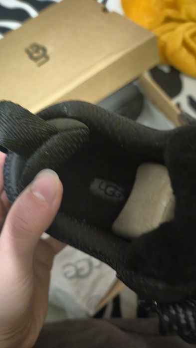 Ugg lowmel negre