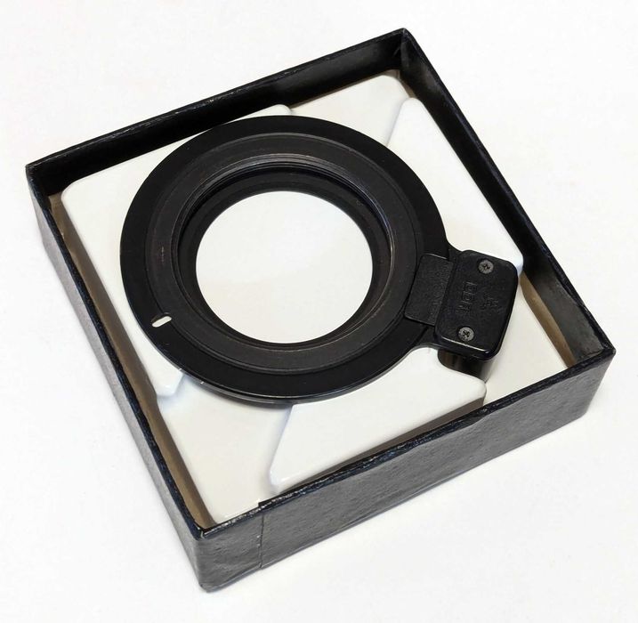 Продавам адаптер Praktica от байонет към резба M42