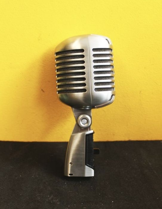 Продается микрофон Shure sh55 series II в состоянии нового