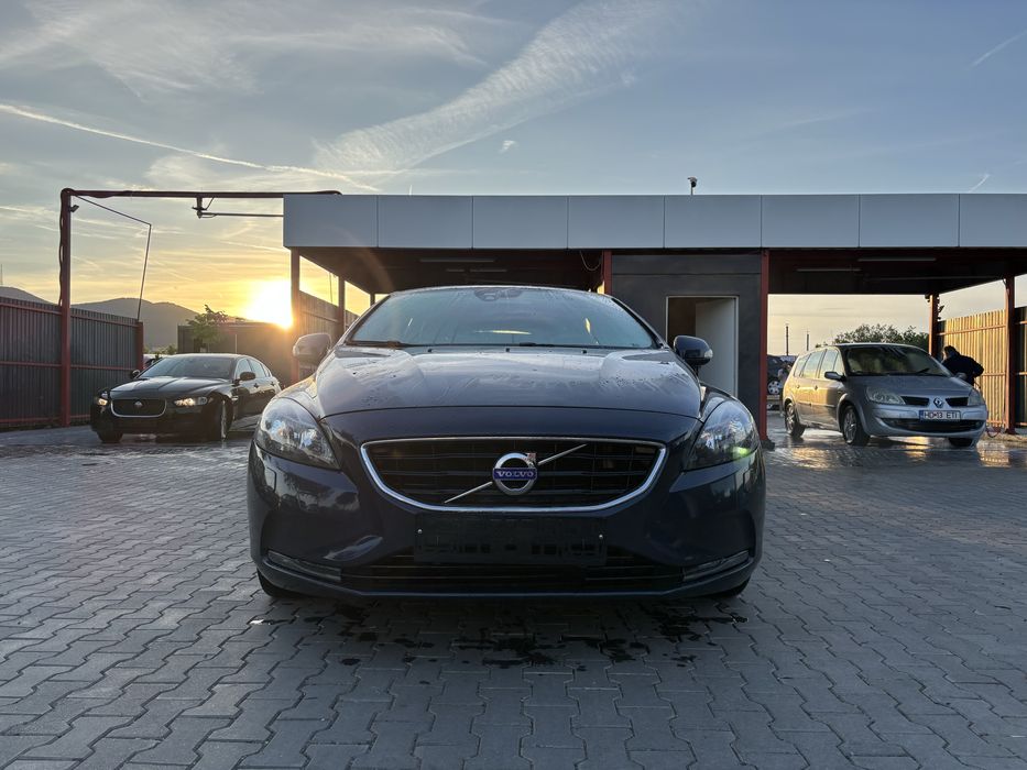 VOLVO V40 2013 — imagine 3