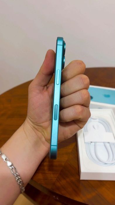 iphone 16 teal 128gb cu 100% bateria