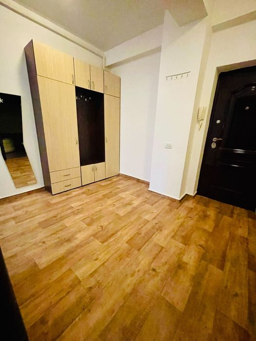 Închiriez garsoniera militari 42 mp